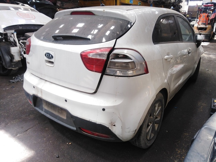  Kia RIO 2012    EN DESARME